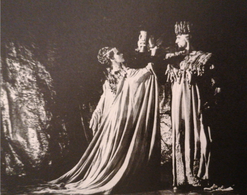Macbeth (M. Šebor a M. Pešíková). Foto: Josef Svoboda, archiv ND.